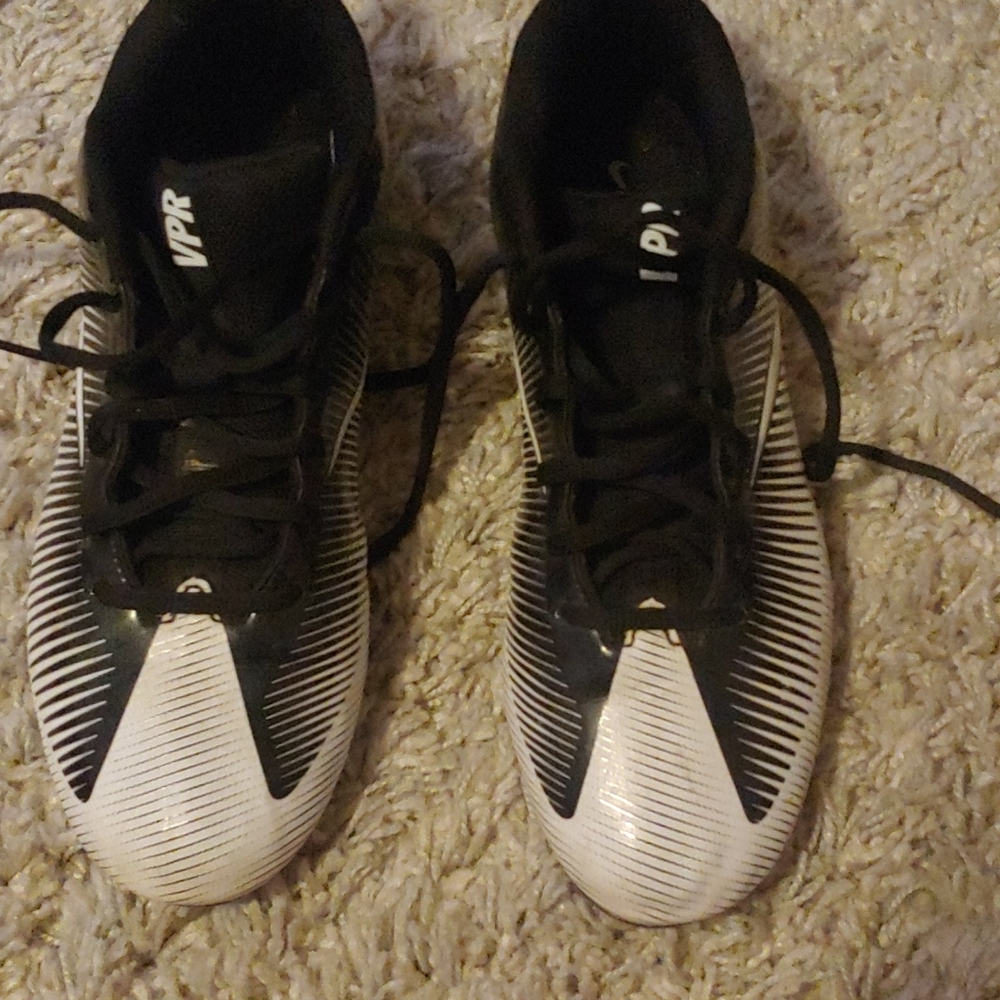Spikes/cleats
